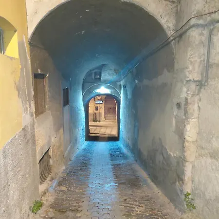 La Finestra Su Terme Пополи